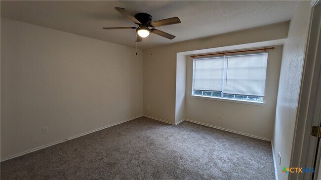 Foto del edificio - 821 Sagewood Trail