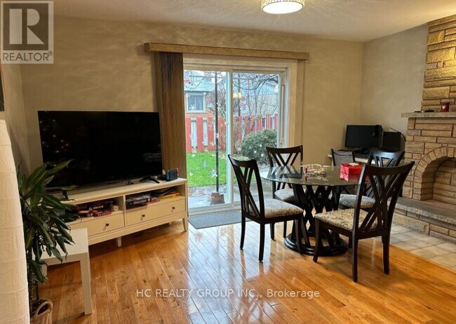 Photo du bâtiment - 322 Carson Dr