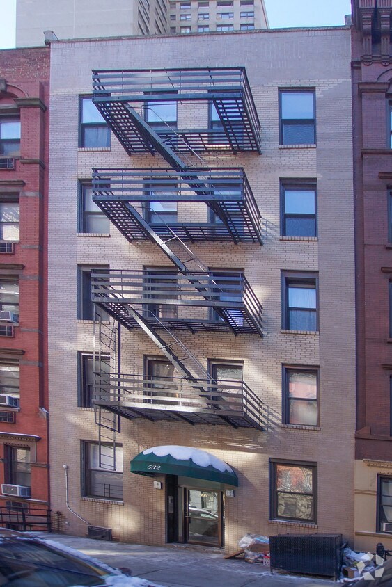 Building Photo - 532 E 83rd St