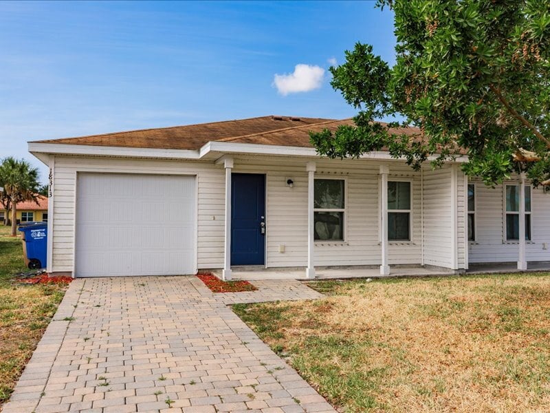 Your Season to Settle In – 3BR/2BA Duplex ... - Spells Wear Off, Leases Don’t – 3Bd/2Bth D...