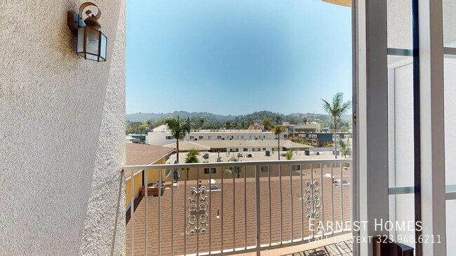 Foto del edificio - 4348 Mammoth Ave