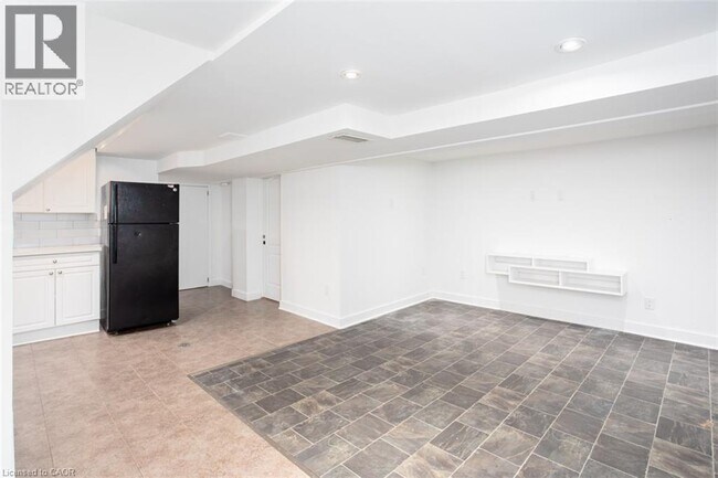 Building Photo - 2162 Mt Forest Dr