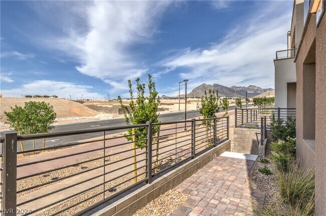 Foto del edificio - 11504 Fleet Wing Ave