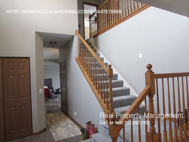Building Photo - 98 Saint Germain Pl