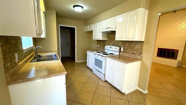 Building Photo - 7214 Foxbend Ln