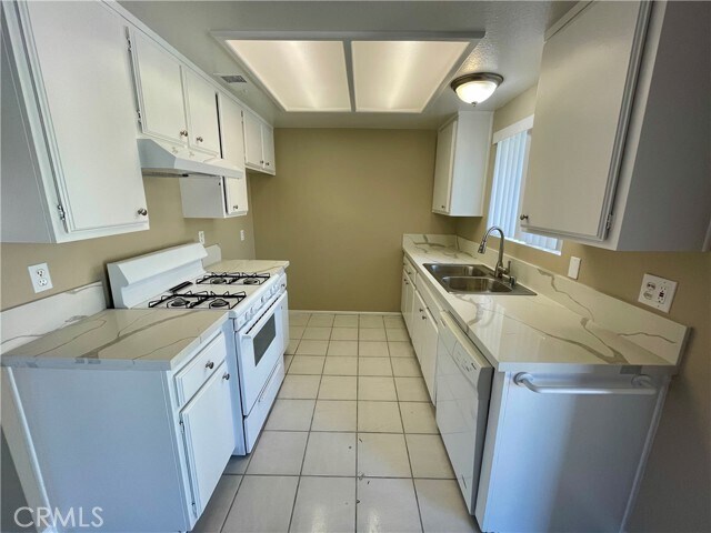 Primary Photo - 907 N Dalton Ave
