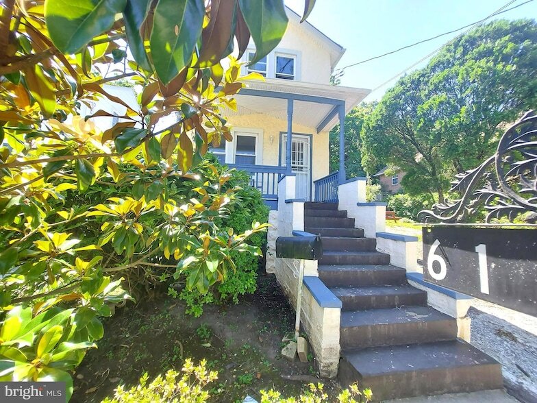 Foto principal - 611 60th Pl