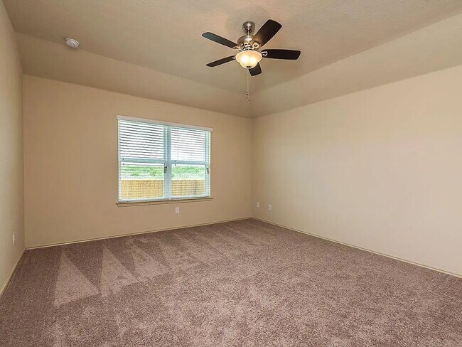 Foto del edificio - "Charming 3-Bedroom Home with 2 Full Baths in Idyllic San Marcos Location!"