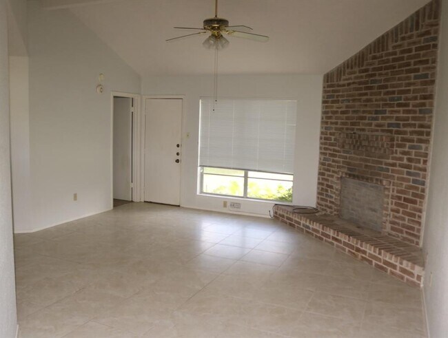 Foto del edificio - 10506 Juniper Glen Dr