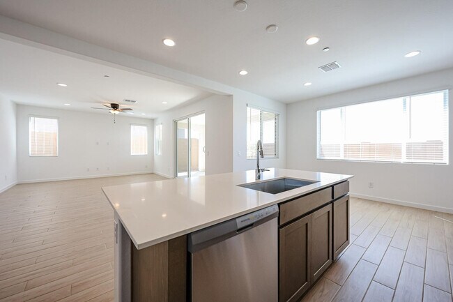 Building Photo - 12053 Calle de Pompas W