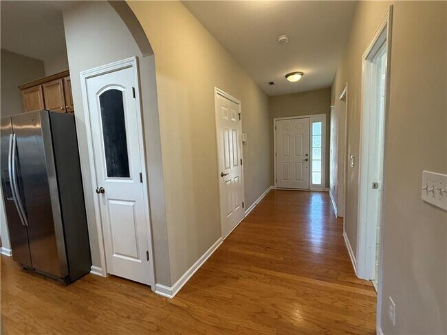 Foto del edificio - 314 Pin Oak Ave