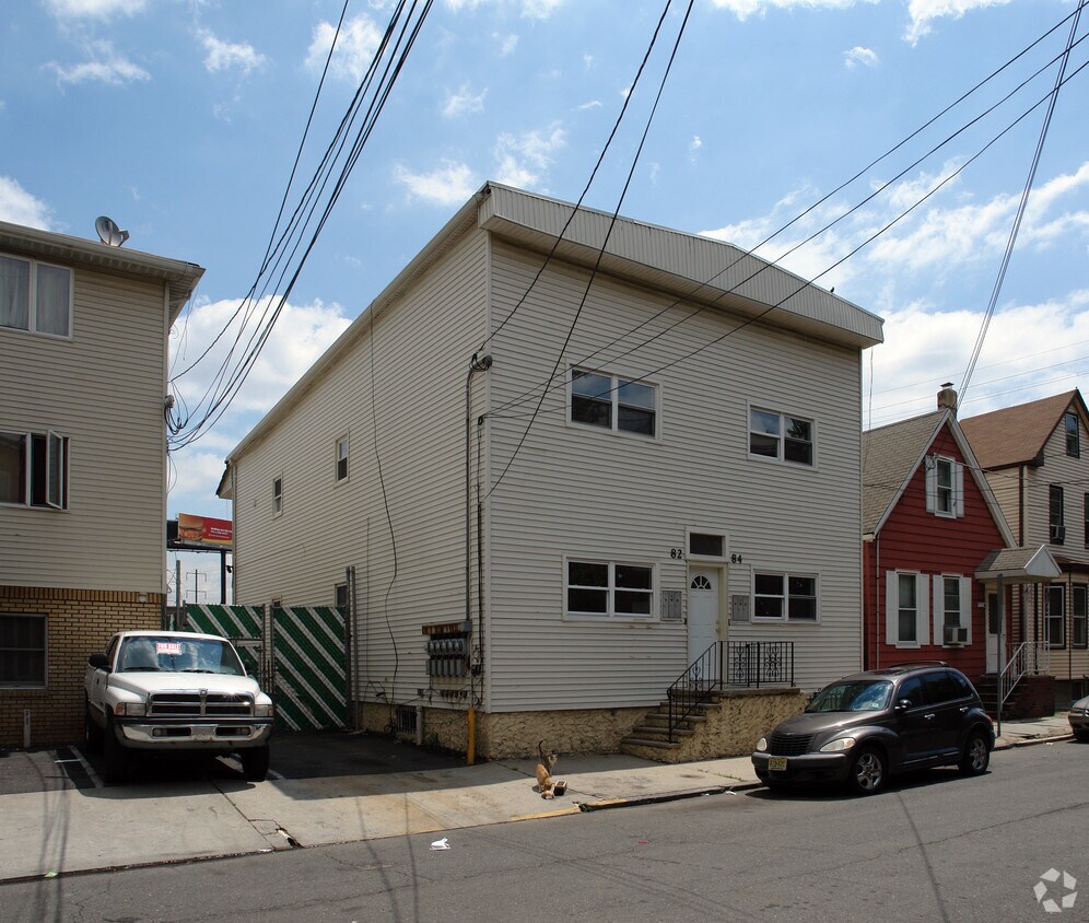 Building Photo - 82-84 Vincent St