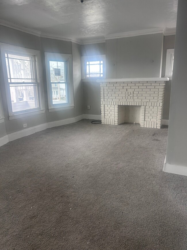 Building Photo - 3391 E 134th St