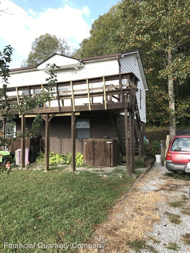 Primary Photo - 1103 S Country Club Rd
