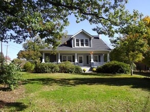 Building Photo - 204 N Wilba Rd