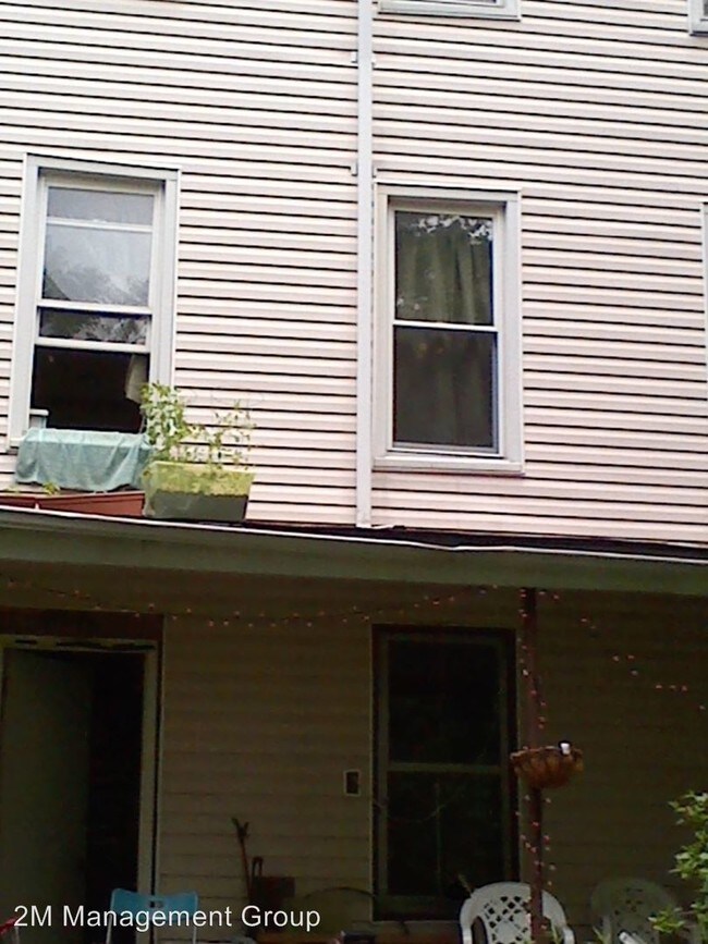 Building Photo - 72 Greenbush St