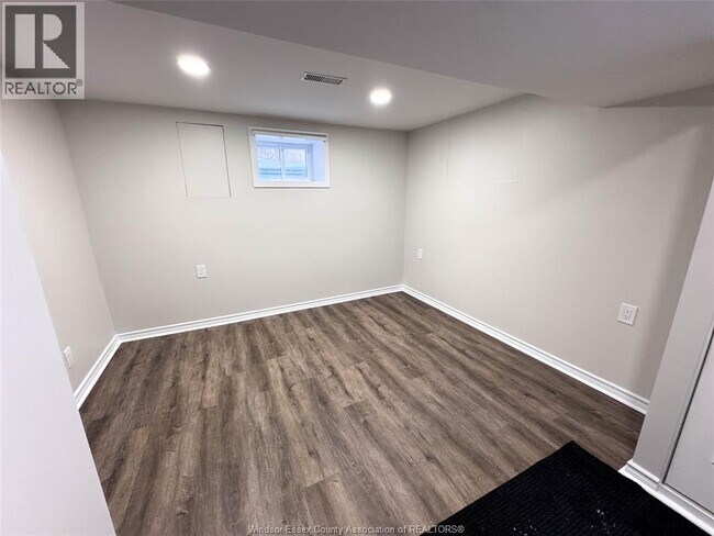 Building Photo - 1605 Dougall Ave