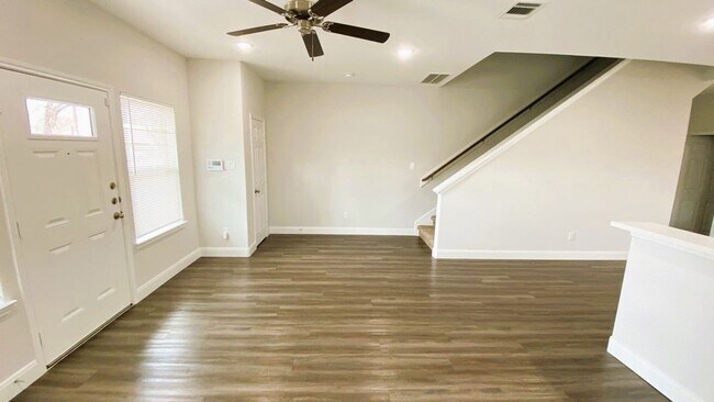 Building Photo - 8237 Locksley Rd