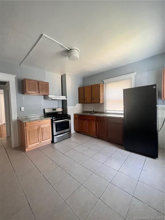 Building Photo - 819 William St