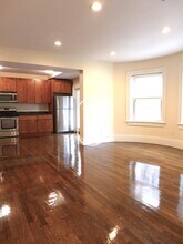 Building Photo - 19 Commonwealth Ter