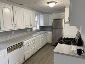 Building Photo - 415 US-4