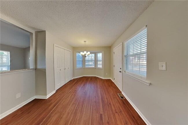 Building Photo - 87 Grapevine Dr