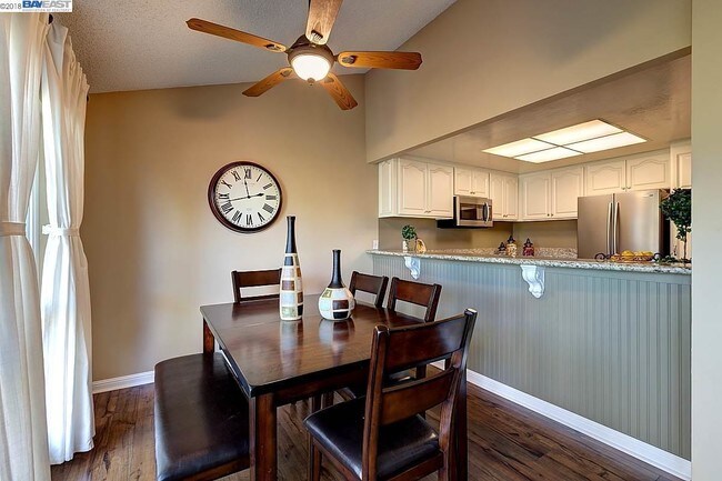 Foto del edificio - 1317 Merrivale West Square