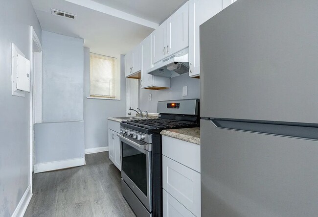 Building Photo - 6100 Nassau Rd