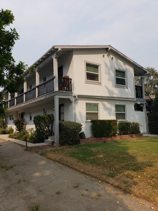 Building Photo - 1831 Riverside Dr