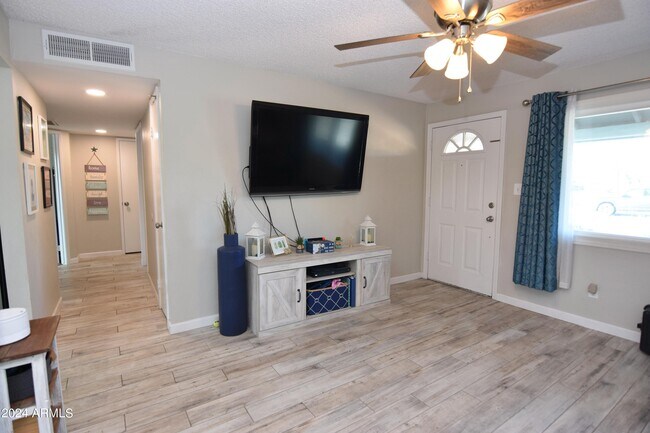 Foto del edificio - 14401 N 35th Pl