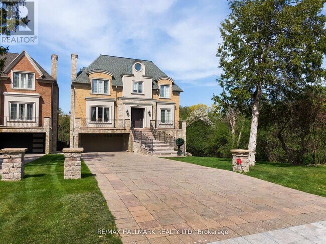 Building Photo - 4 A Long Hill Dr