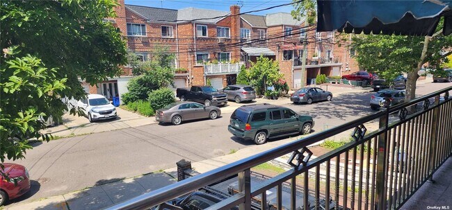 Foto del edificio - 71-14 58th Rd