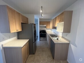 Building Photo - 505-505 Browne Rd