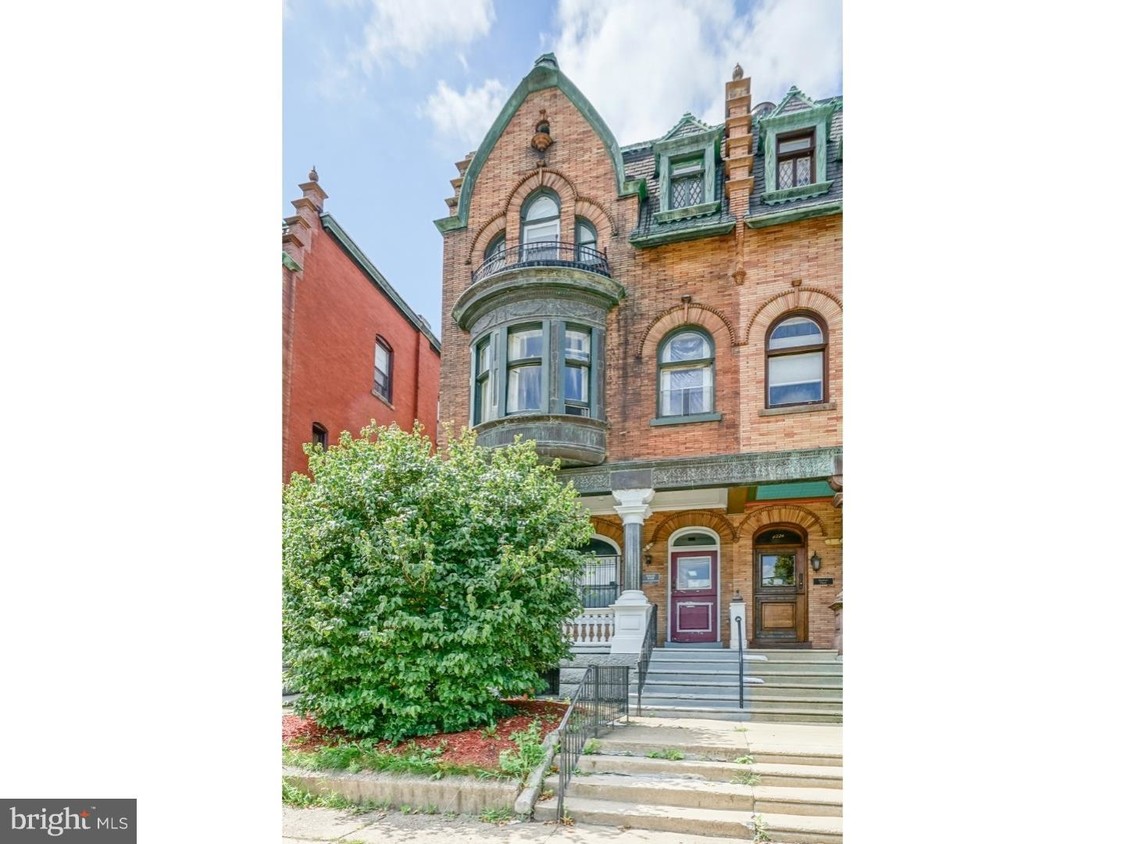 Foto principal - 4224 Parkside Ave