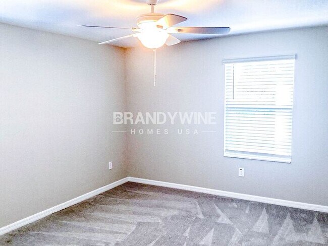 Building Photo - MOVE IN SPECIAL - $500 OFF FEBRUARY RENT i...