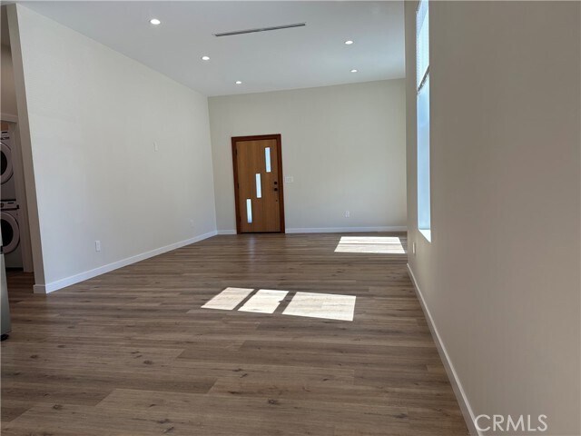 Foto del edificio - 6571 Ponce Ave