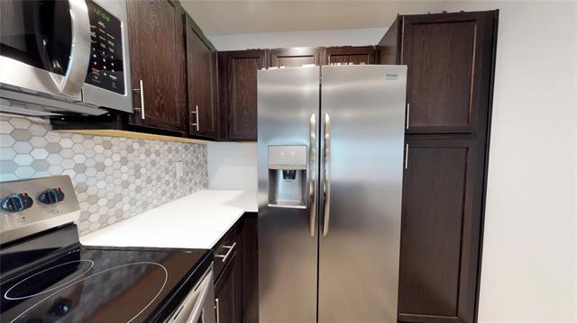 Foto del edificio - 6304 Prospect Ave