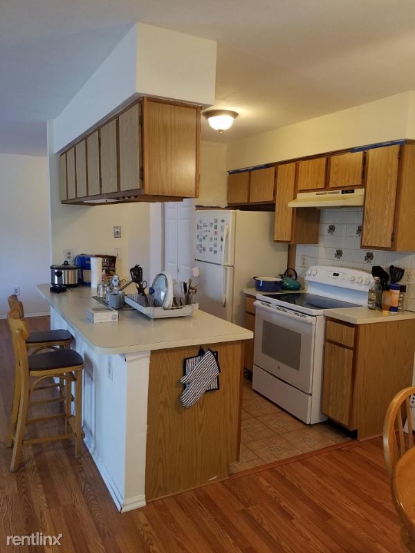 Building Photo - 2 br, 1 bath Apartment - 54 Eton Way
