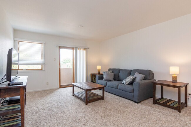 Foto del edificio - Fully Furnished One Bedroom Condo Available Now!