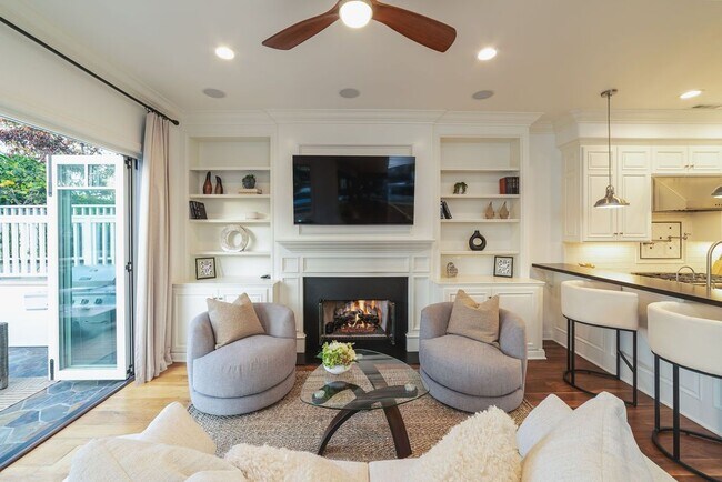 Foto del edificio - 700 Acacia Ave