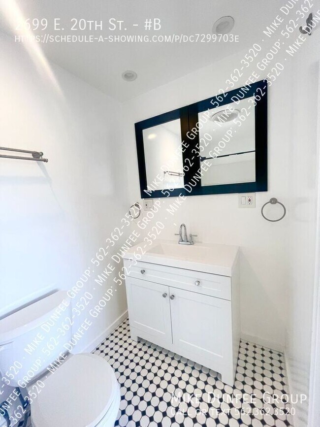 Foto del edificio - 2699 E 20th St