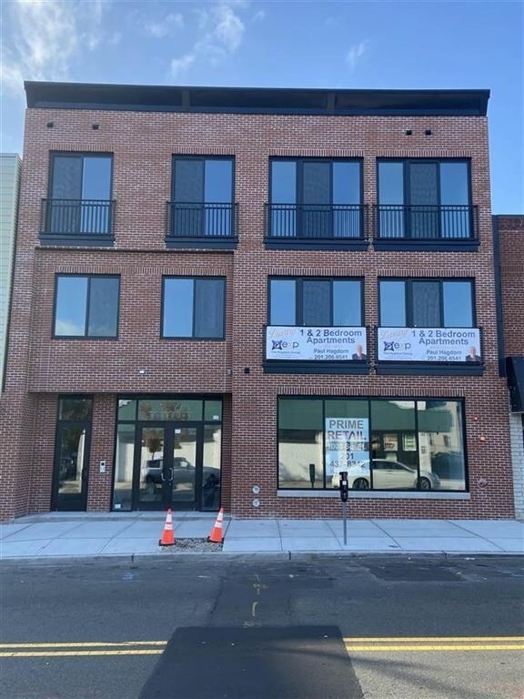Primary Photo - 275 Broadway