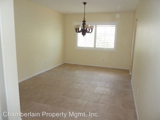 Building Photo - 414 Lupine Way
