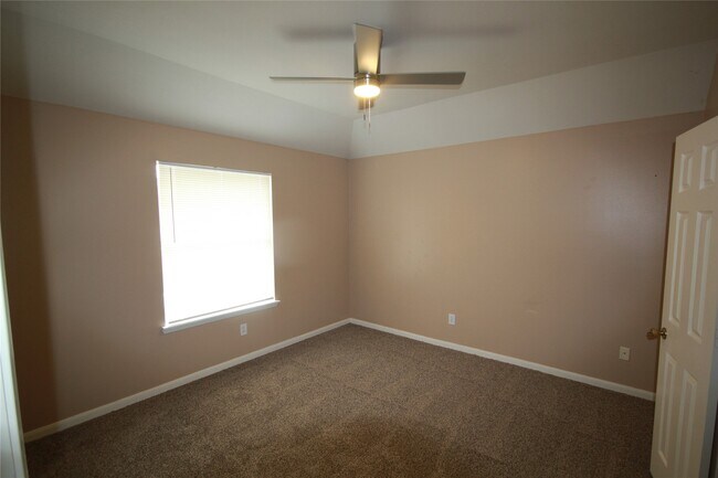 Foto del edificio - 6418 Mountain Pines Ln