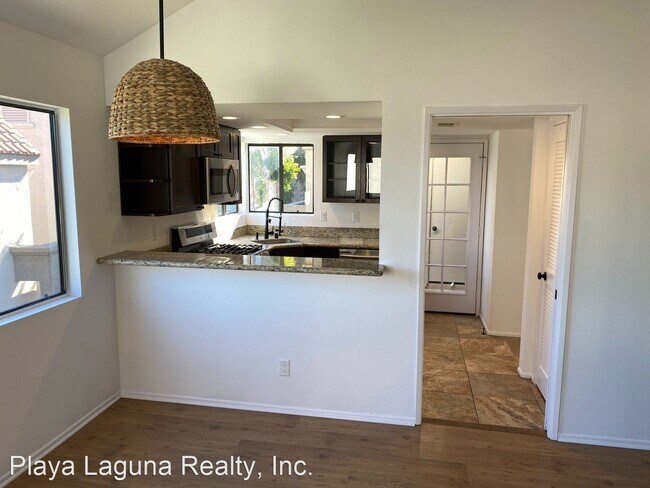 Building Photo - 3 br, 2 bath House - 28151 Montecito #40