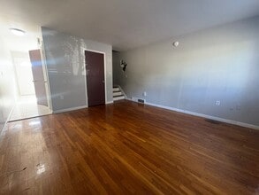 Building Photo - 233 Barnes Ave