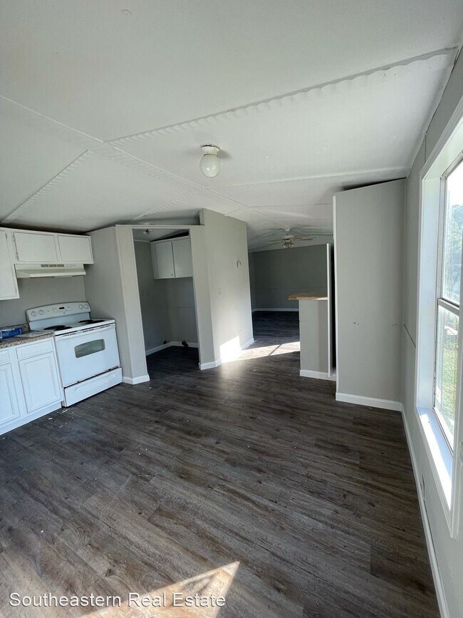 Building Photo - 3 br, 2 bath House - 50 Lori Lane