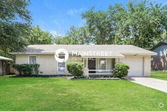 Building Photo - 306 Linklea Dr