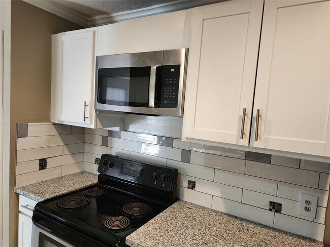 Foto del edificio - 16606 Quail Park Dr