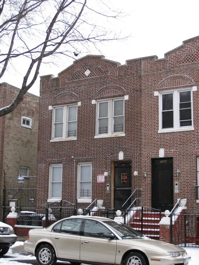 Foto del edificio - 1586 Prospect Pl